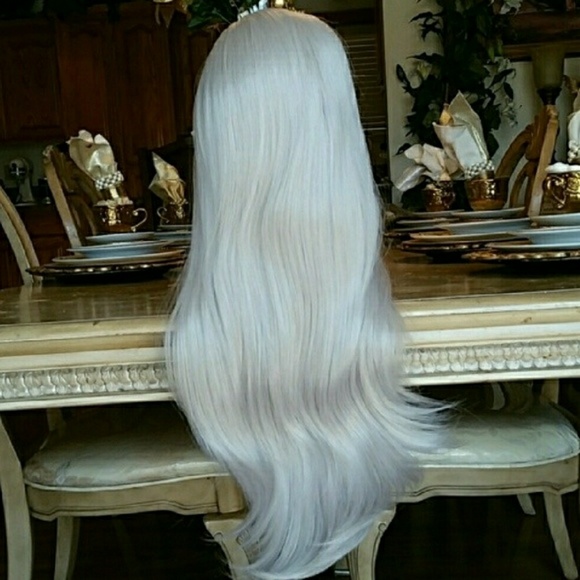 Silver Ash Blonde Lace Front Wig - Picture 4 of 6